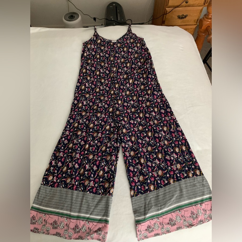 Women’s V Neck Floral Boho Printed Maxi Dress Jumpsuit w/Pockets, Never worn.